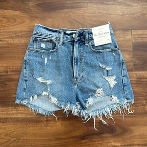 NWT Abercrombie High Rise Mom Shorts Sz 25/0